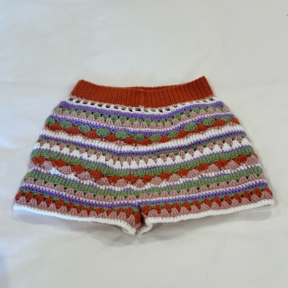 crochet shorts - Picture 2 of 4